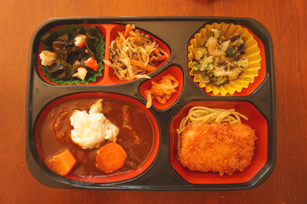 牛肉のデミグラスソース煮込み